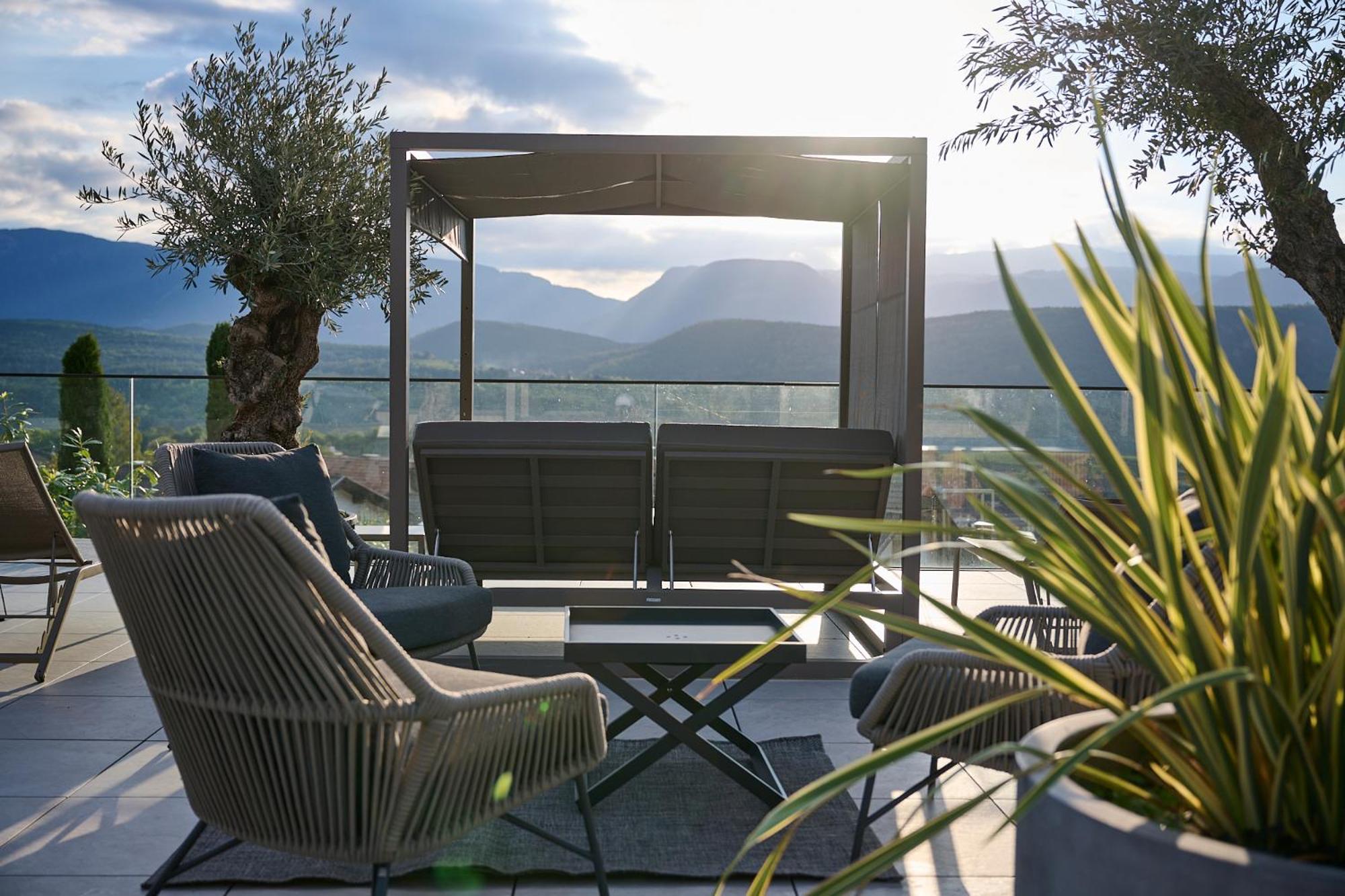 Das Panorama Designhotel Caldaro Esterno foto