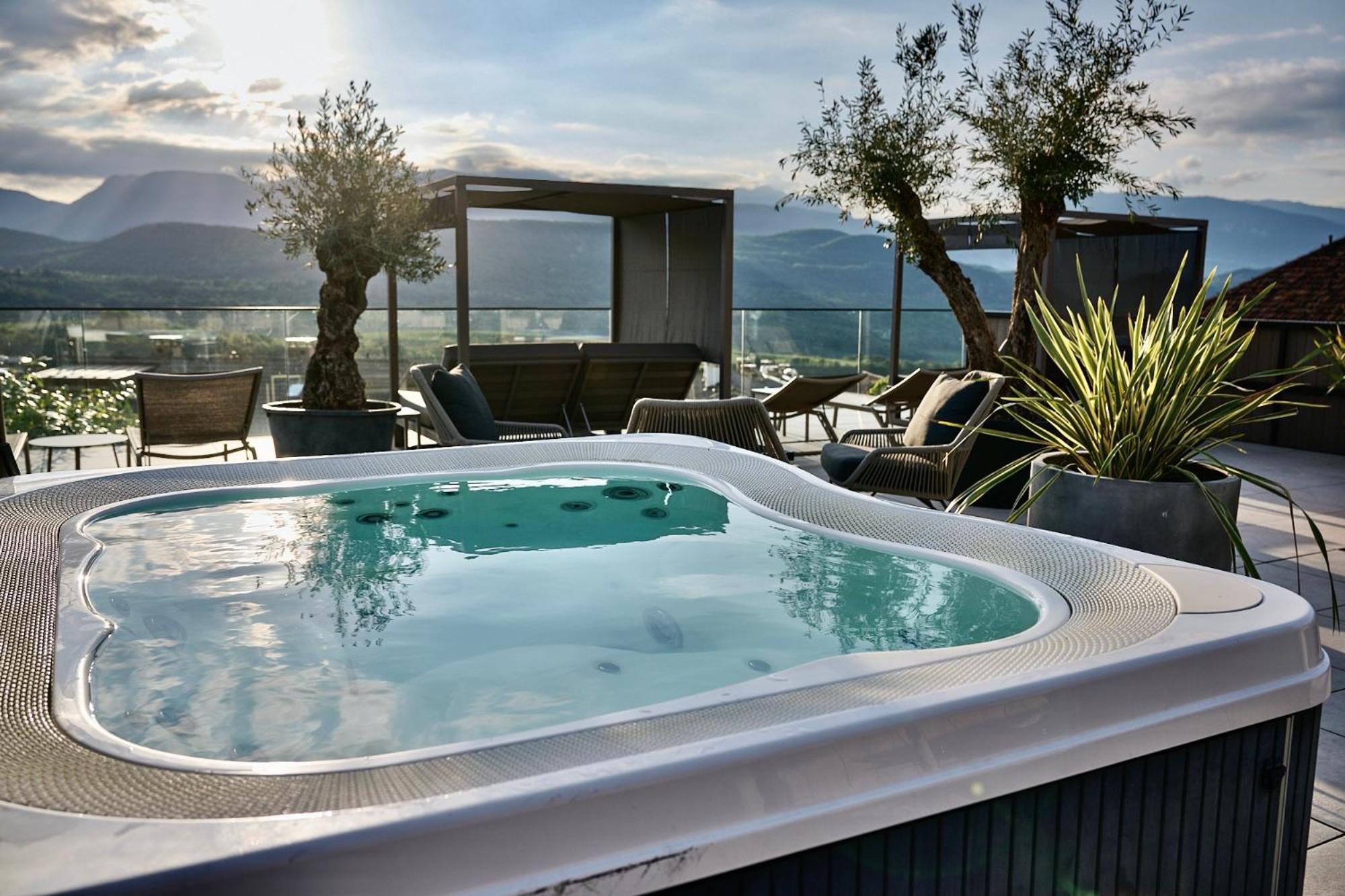 Das Panorama Designhotel Caldaro Esterno foto
